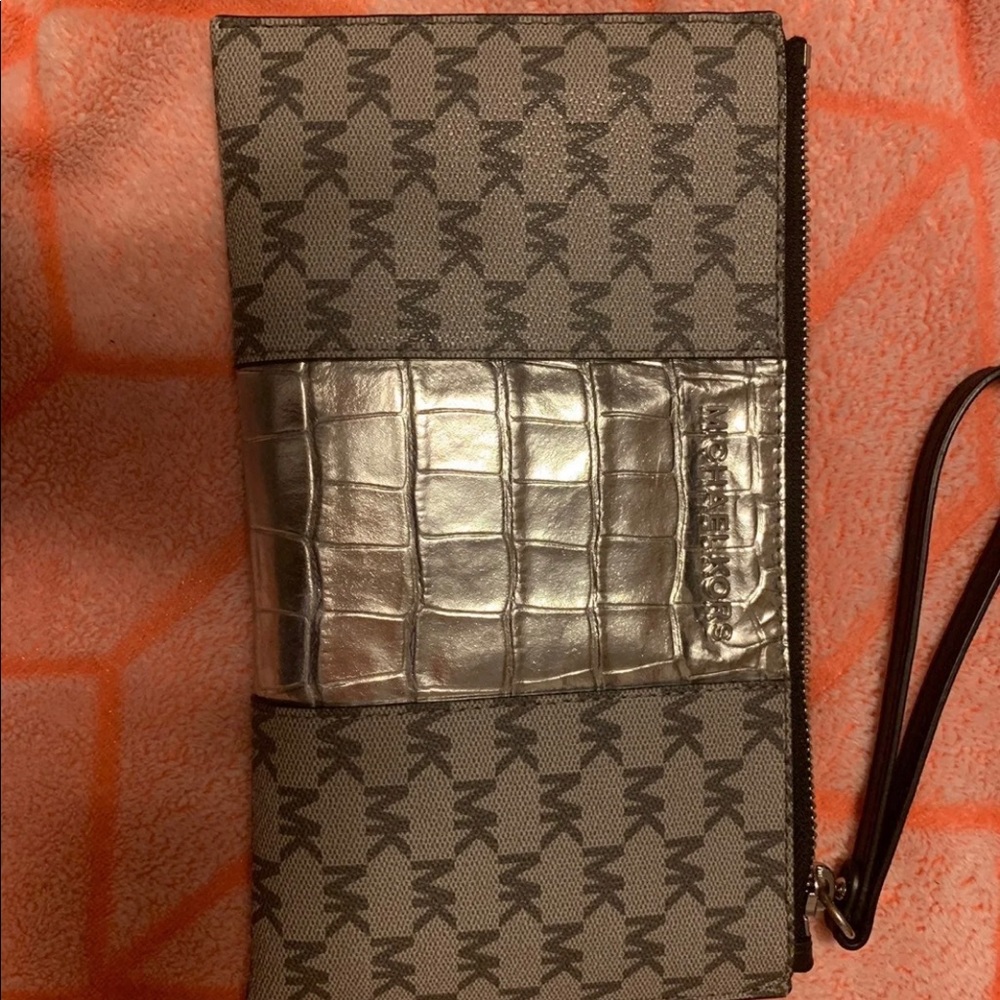 MK Wristlet